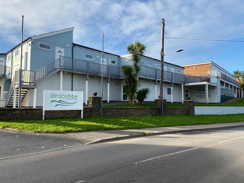 Ilfracombe Apartments Luaran gambar